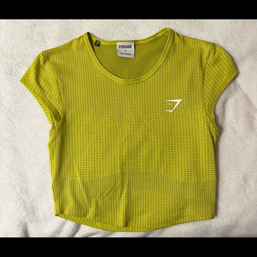 Gymshark Apex Crop Top - Lime 

worn a few times